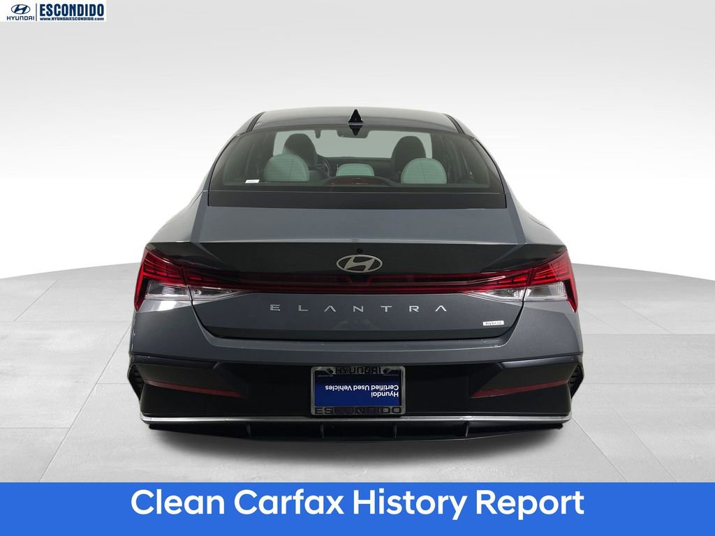 Certified 2025 Hyundai Elantra Limited FWD image 4