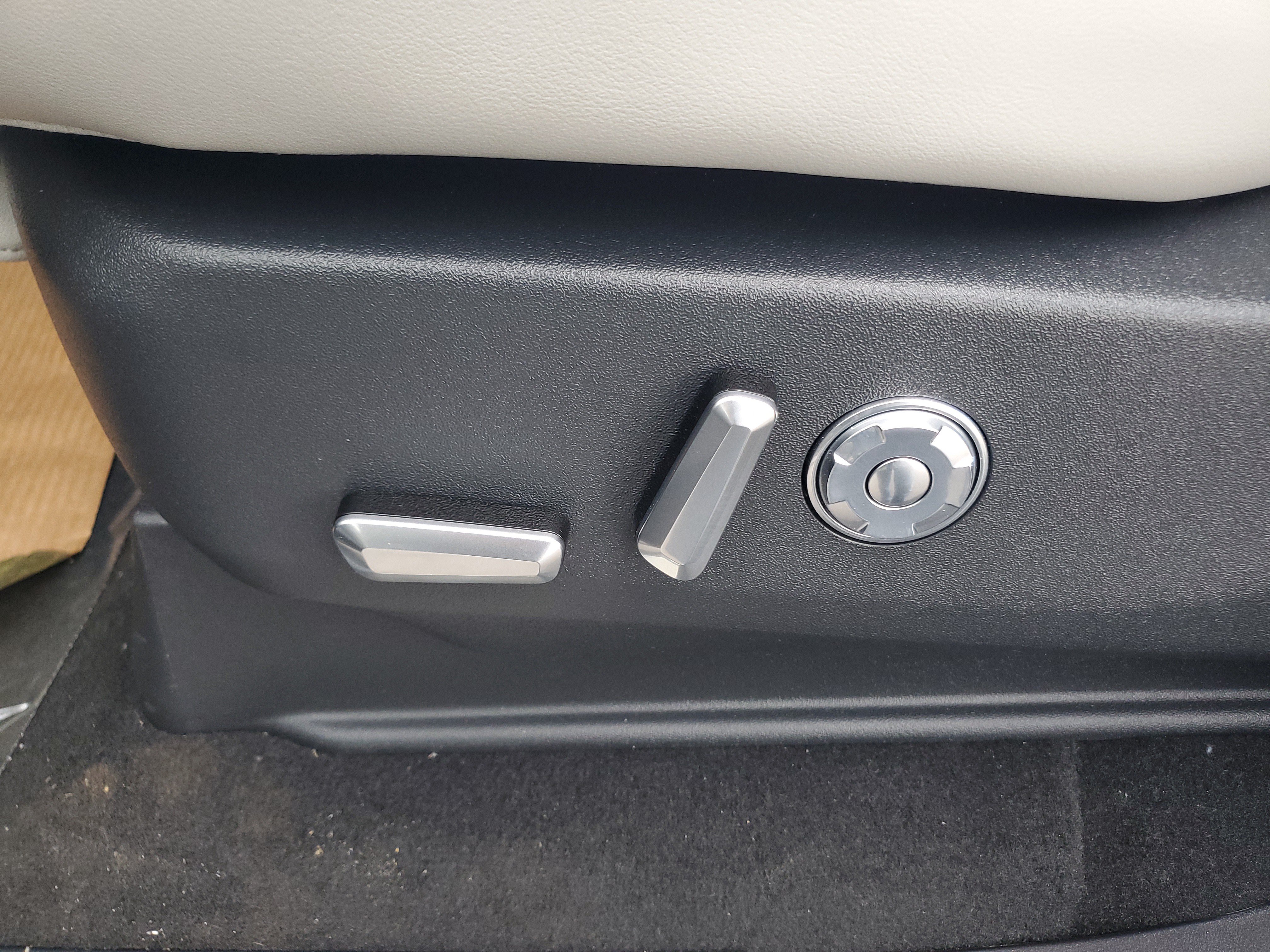 New 2026 Lincoln Navigator Reserve AWD/4WD image 13