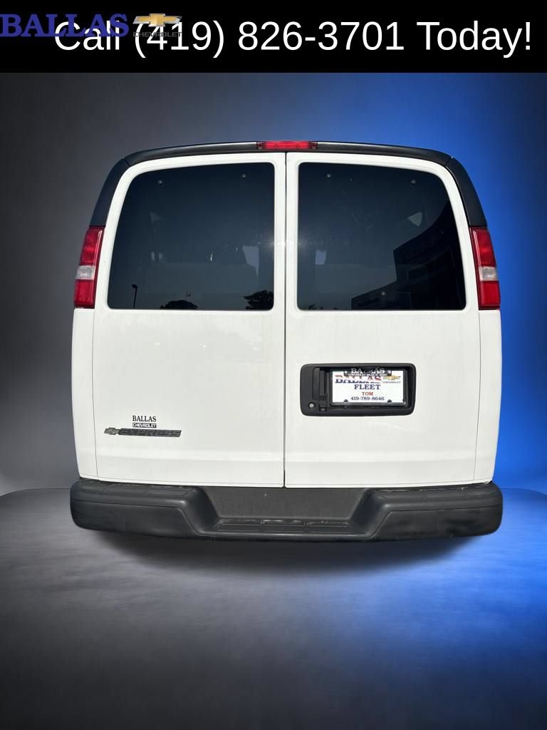 Used 2019 Chevrolet Express 3500 LS RWD image 4