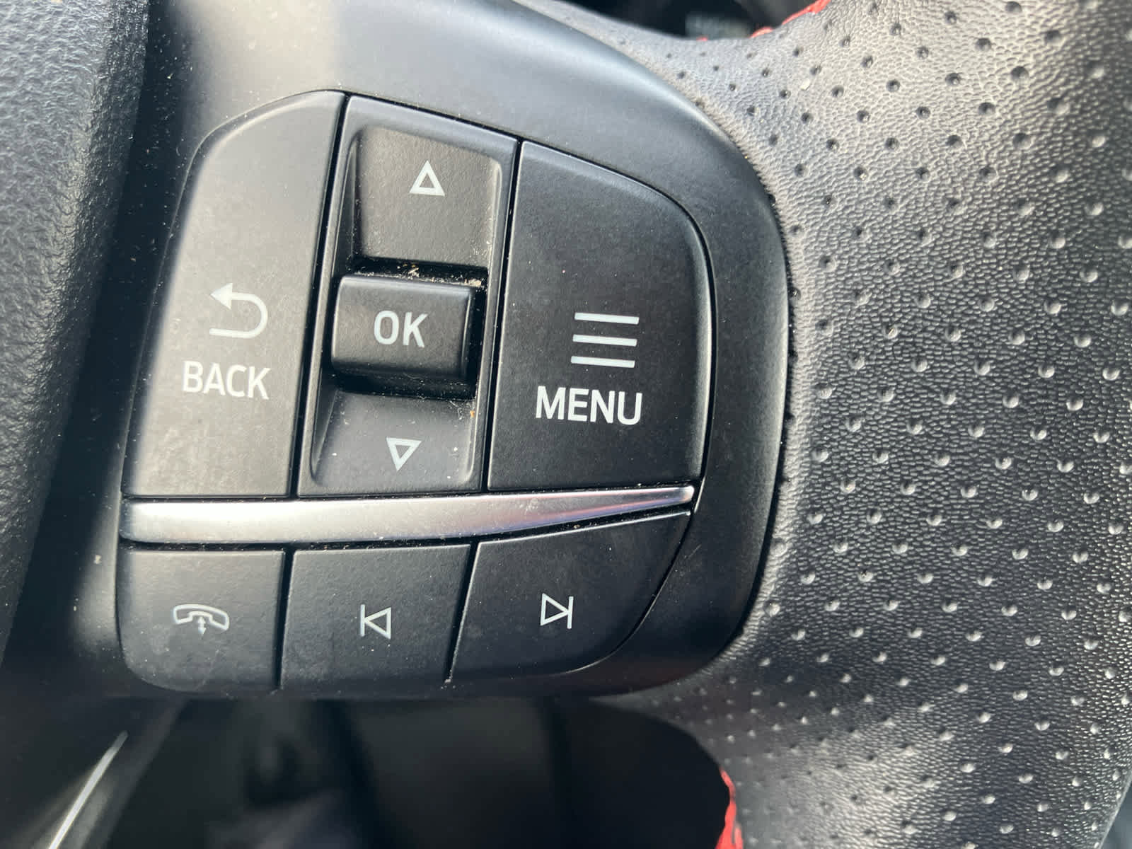 Used 2024 Ford Escape ST-Line w/ Cold Weather Package image 18