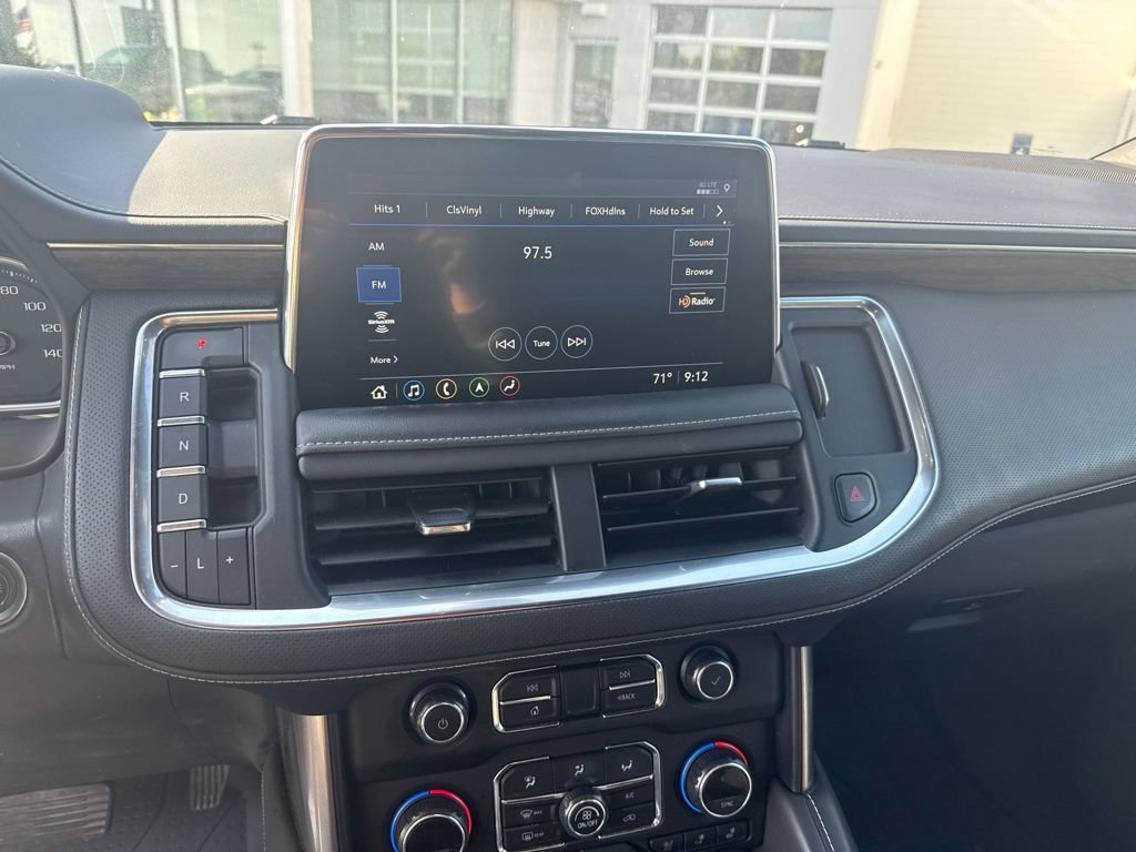 Used 2021 Chevrolet Suburban Premier w/ Premium Package AWD/4WD image 14