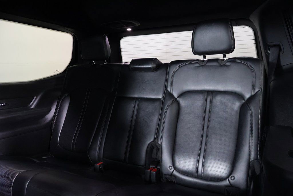 Used 2022 Jeep Wagoneer Series III w/ Flexible Seating Group image 12