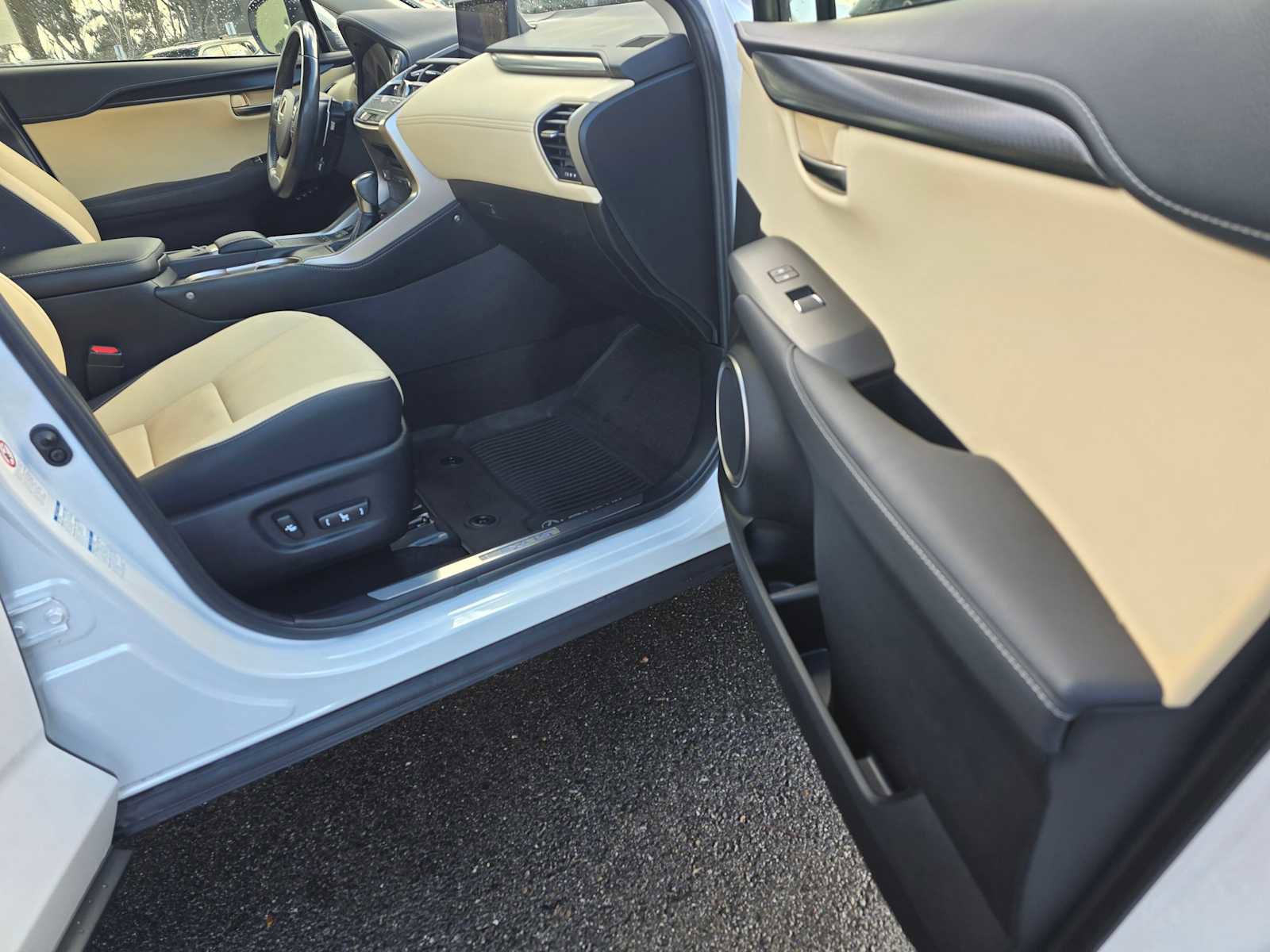 Used 2019 Lexus NX 300h AWD image 9