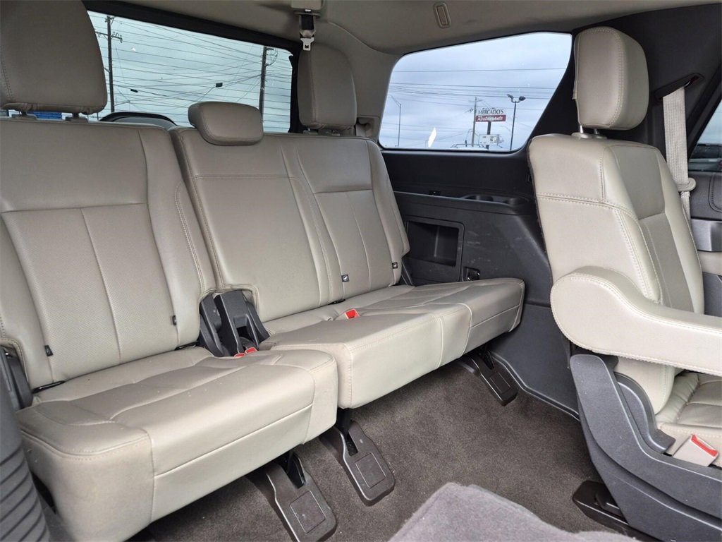 Used 2021 Ford Expedition XLT image 19