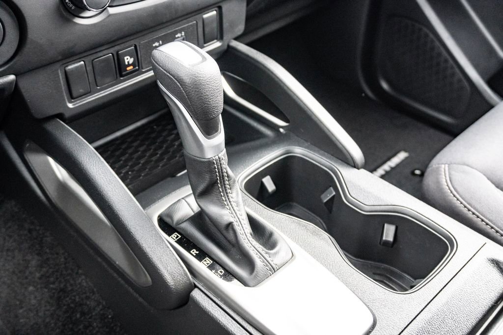 Used 2025 Nissan Frontier SV RWD image 25