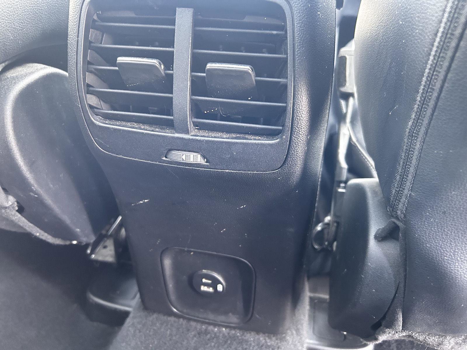 Used 2021 Ford Escape Titanium w/ Class II Trailer Tow Package image 18