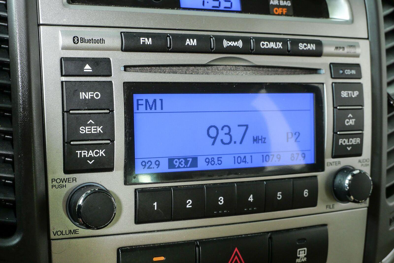 Used 2011 Hyundai Santa Fe GLS FWD image 13
