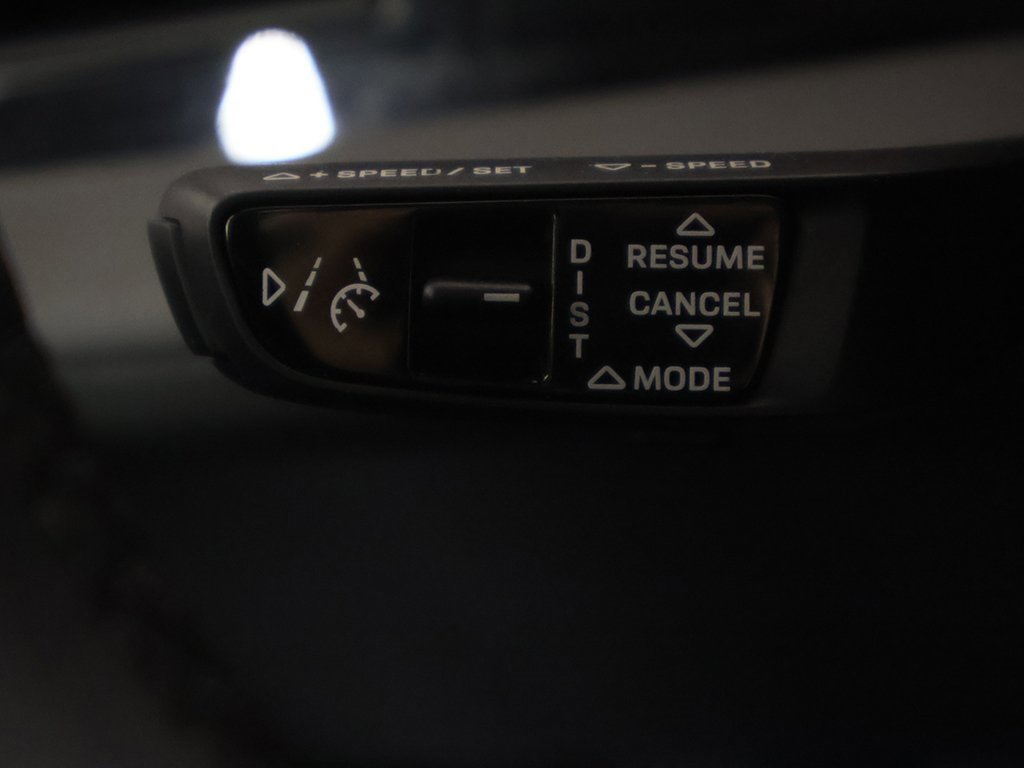 Used 2023 Porsche Taycan image 42