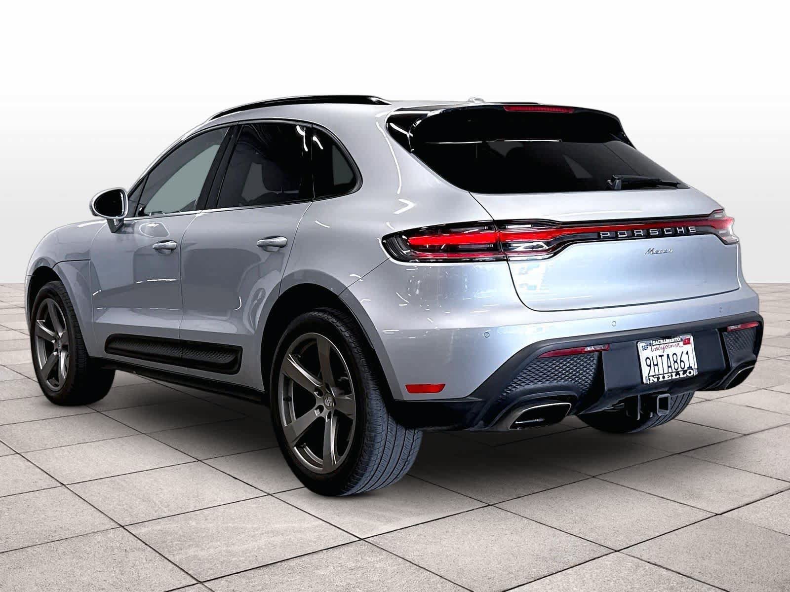 Used 2023 Porsche Macan AWD/4WD image 13