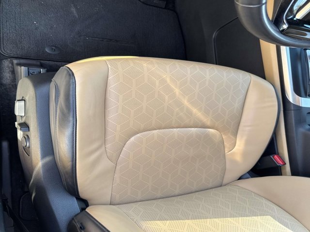 Used 2024 Kia Carnival LX image 9