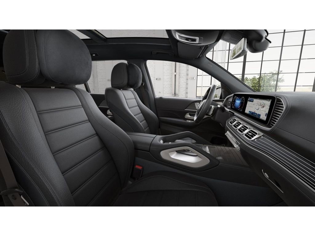 New 2025 Mercedes-Benz GLS 580 4MATIC image 4