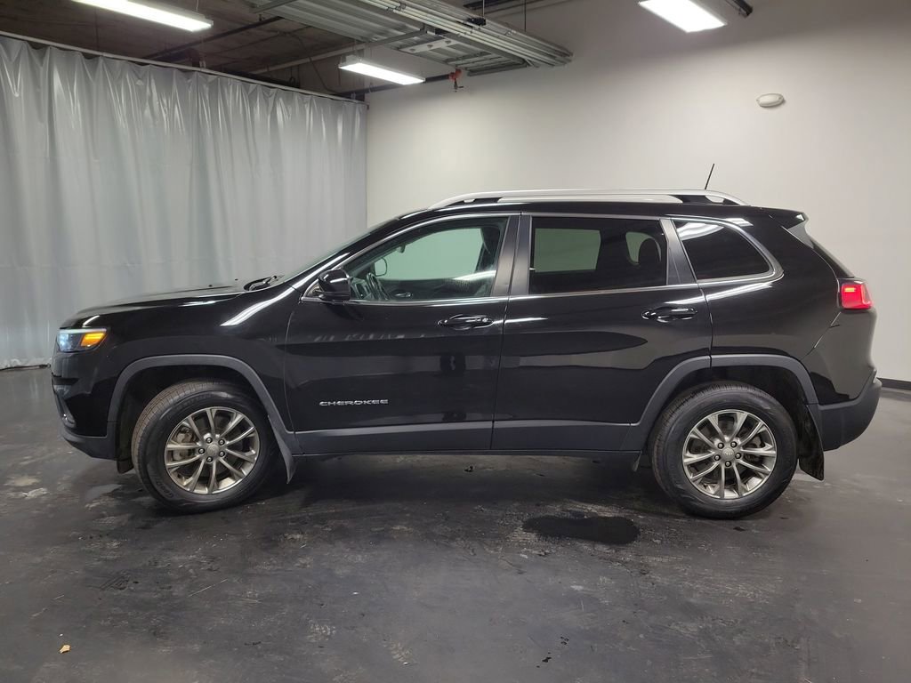 Used 2019 Jeep Cherokee Latitude Plus w/ Comfort/Convenience Group image 6