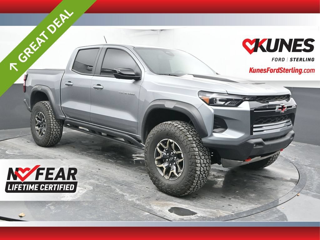 Used 2024 Chevrolet Colorado ZR2 w/ ZR2 Convenience Package III AWD/4WD image 1