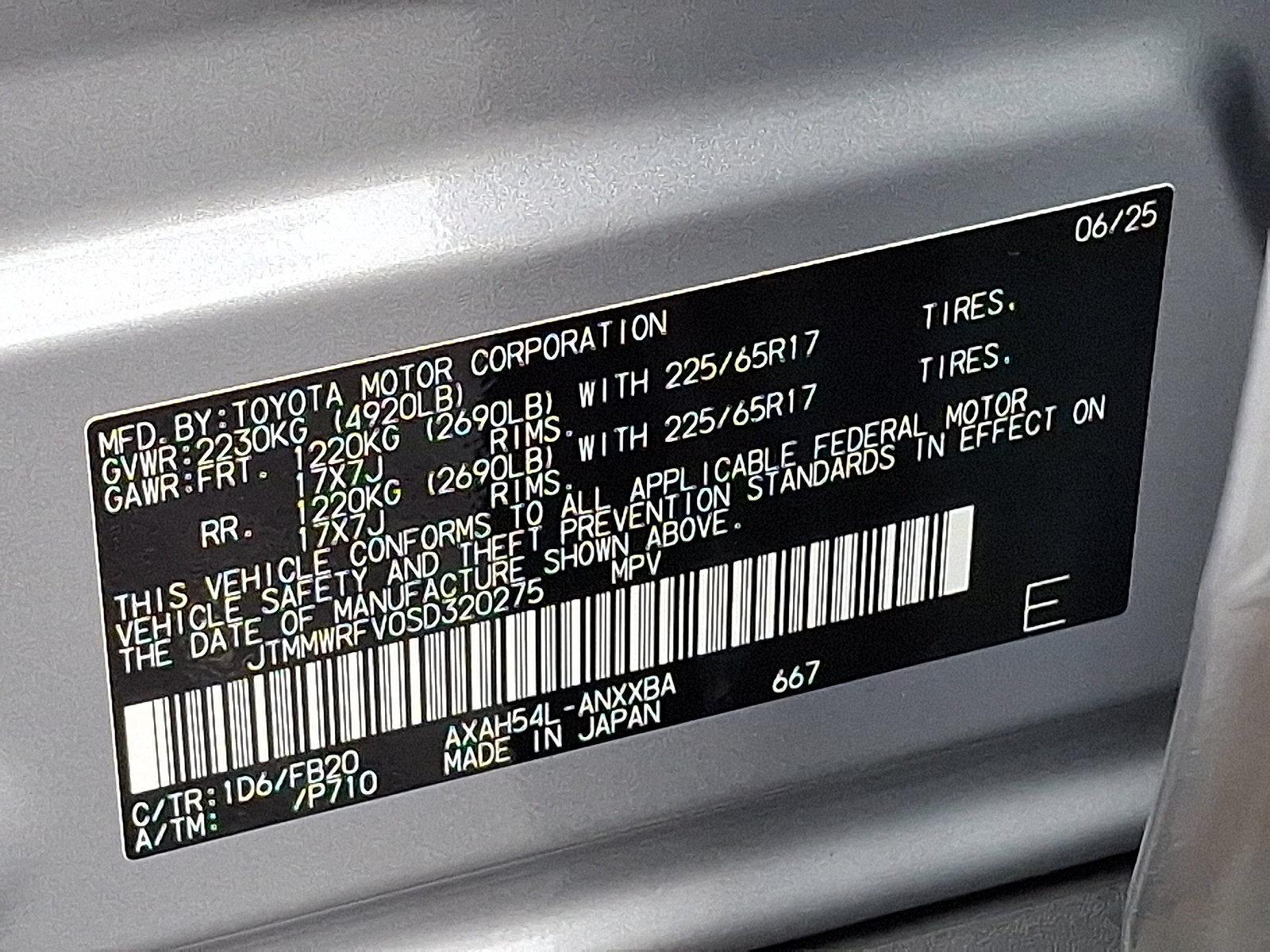 Certified 2025 Toyota RAV4 LE AWD/4WD image 29