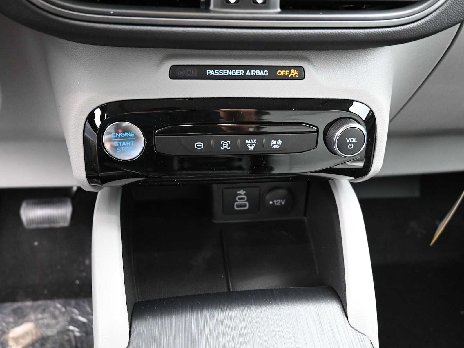 New 2025 Ford Escape SE FWD image 24