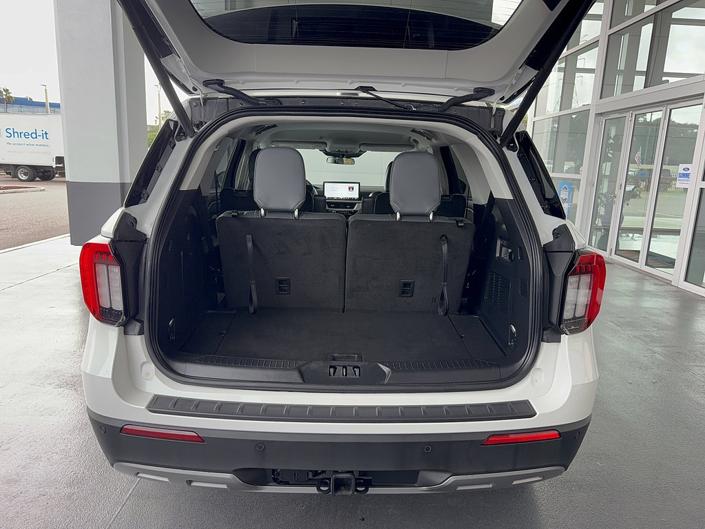Certified 2025 Ford Explorer Active w/ Active Comfort Package RWD image 7