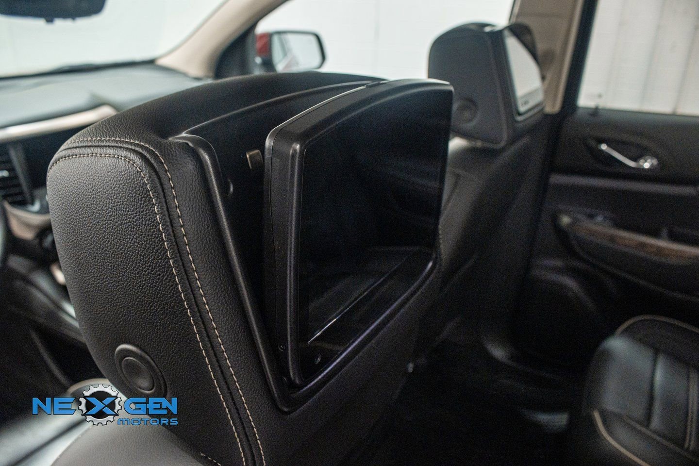 Used 2020 GMC Acadia Denali w/ Denali Ultimate Package image 25