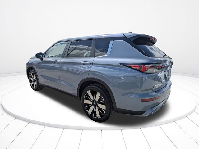 New 2026 Mitsubishi Outlander SE image 6