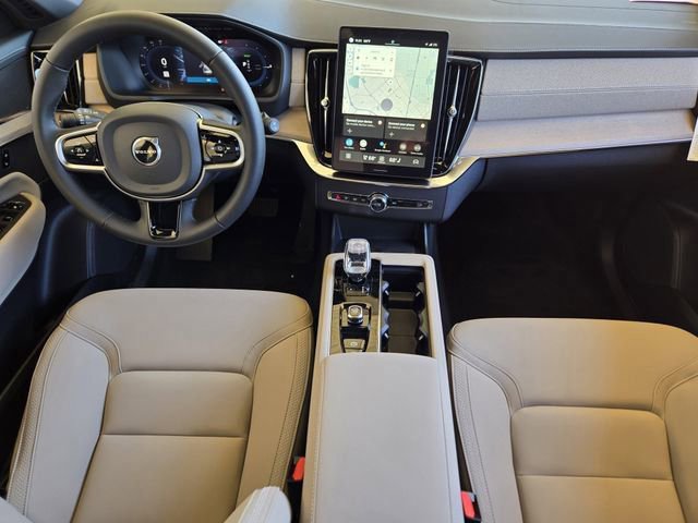 New 2025 Volvo XC90 T8 Core image 27