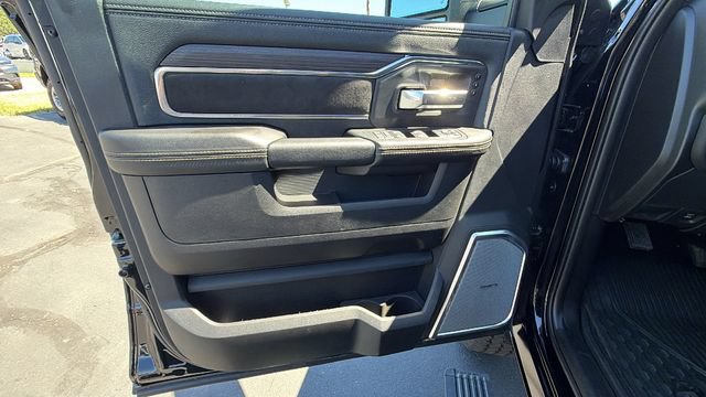 New 2026 RAM 3500 Laramie AWD/4WD image 19