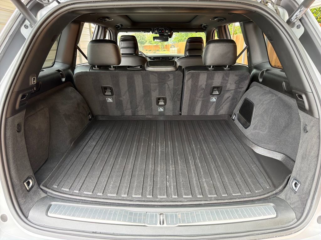 Used 2023 Jeep Grand Cherokee Overland w/ Luxury Tech Group IV image 35