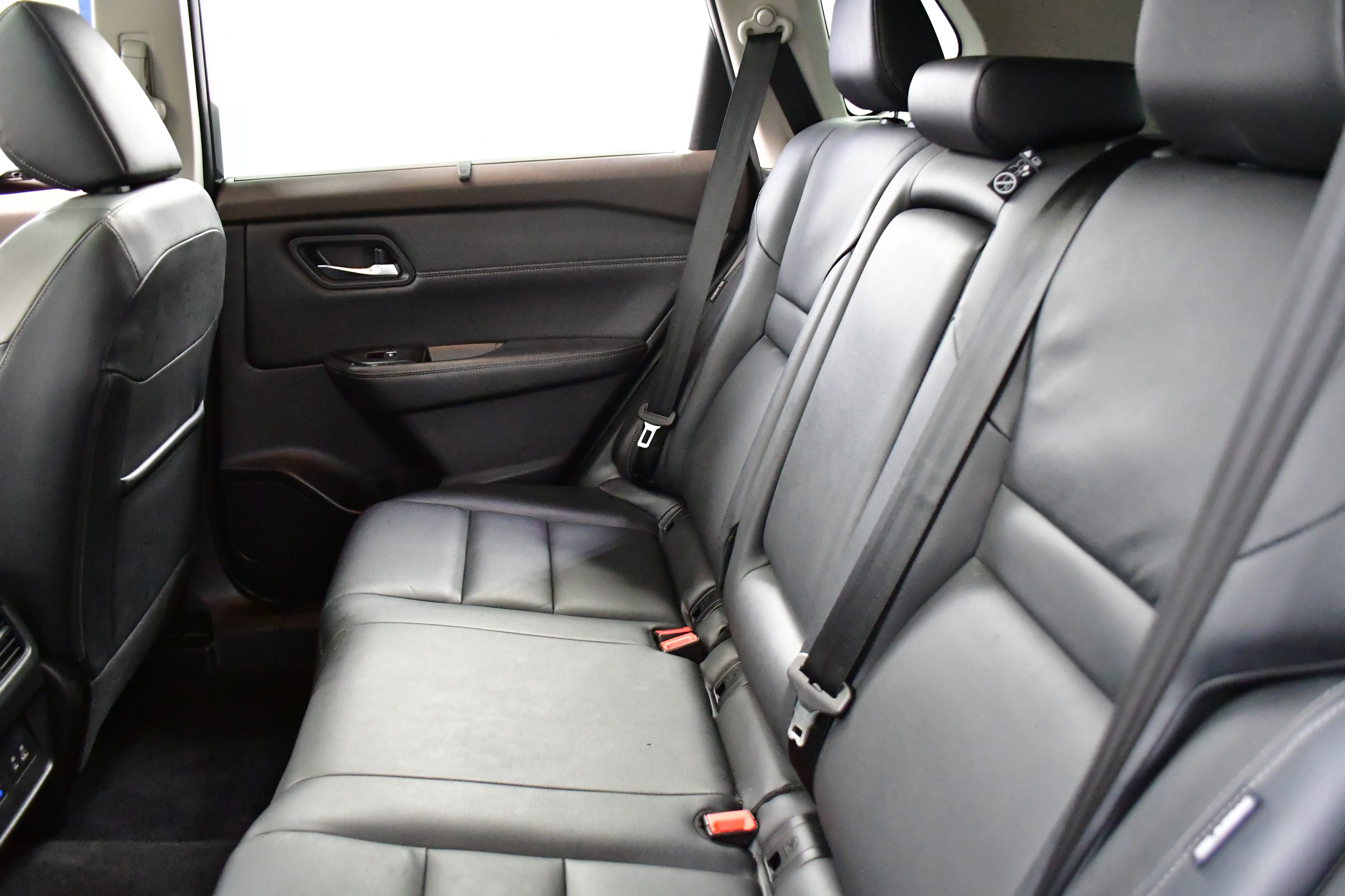 Used 2023 Nissan Rogue SL w/ SL Premium Package image 21