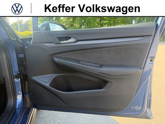 New 2026 Volkswagen GTI SE FWD image 32
