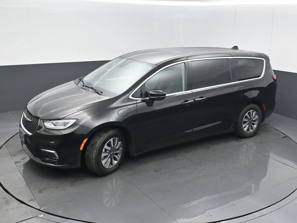 Certified 2024 Chrysler Pacifica Select image 39