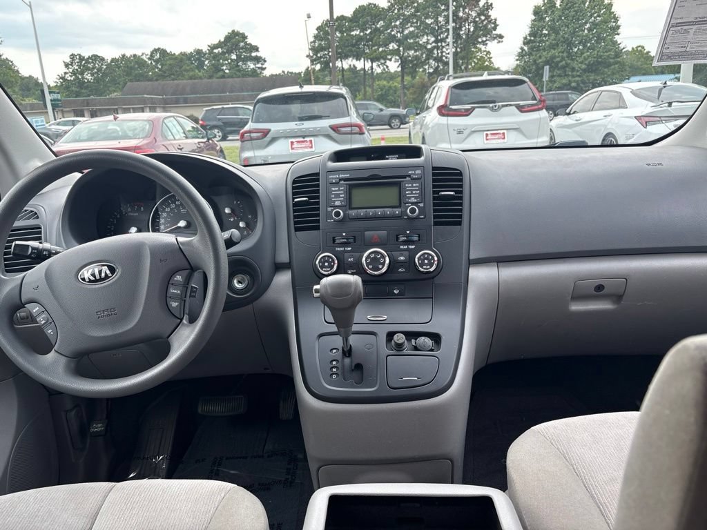 Used 2014 Kia Sedona LX FWD image 9