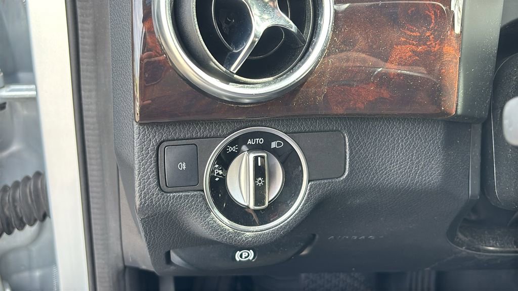 Used 2013 Mercedes-Benz GLK 250 BlueTEC 4MATIC image 15