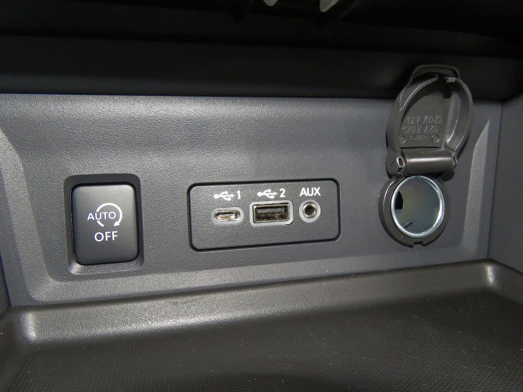 Certified 2025 Nissan Sentra SV image 26