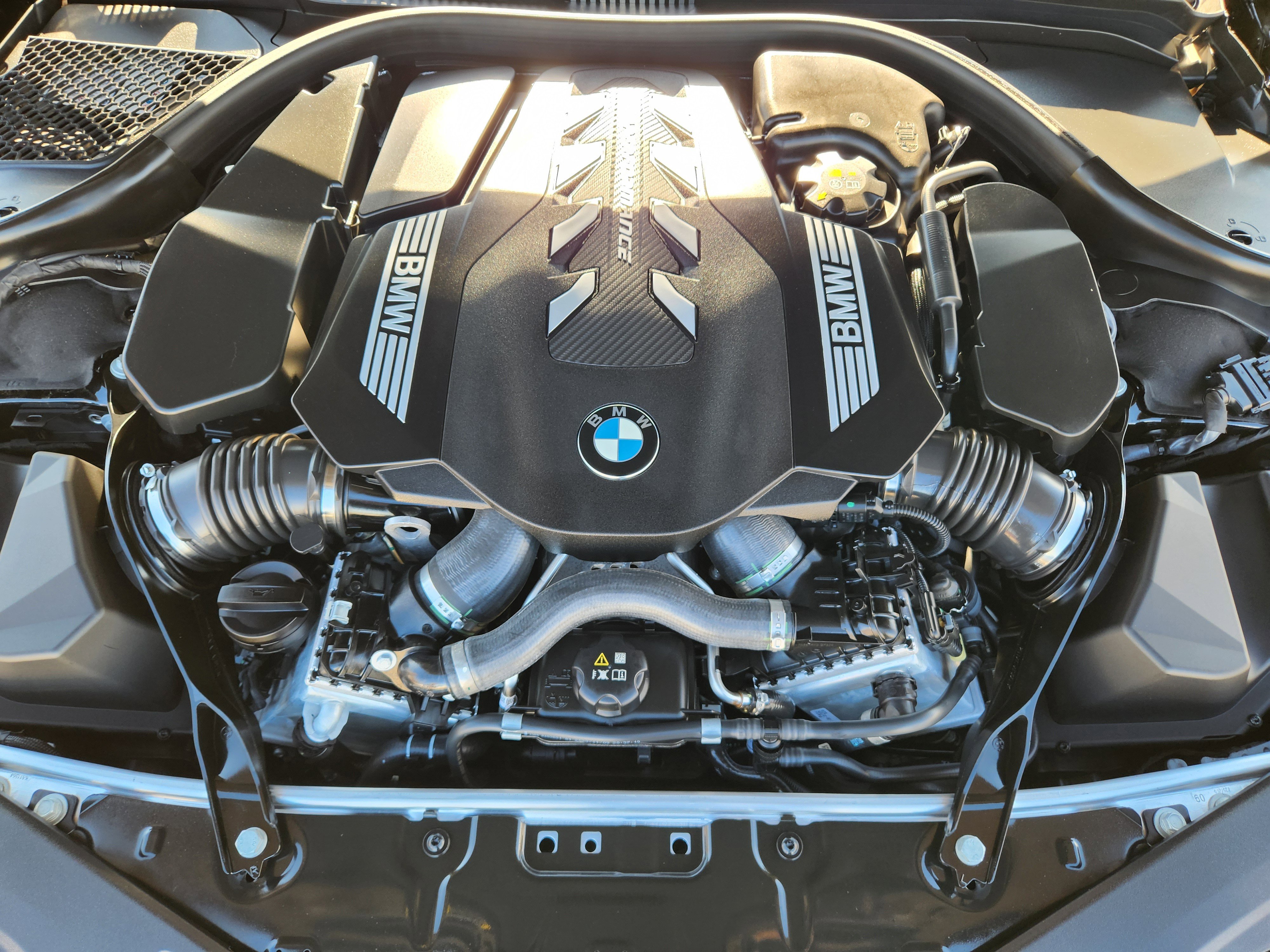 Used 2024 BMW M850i xDrive image 33