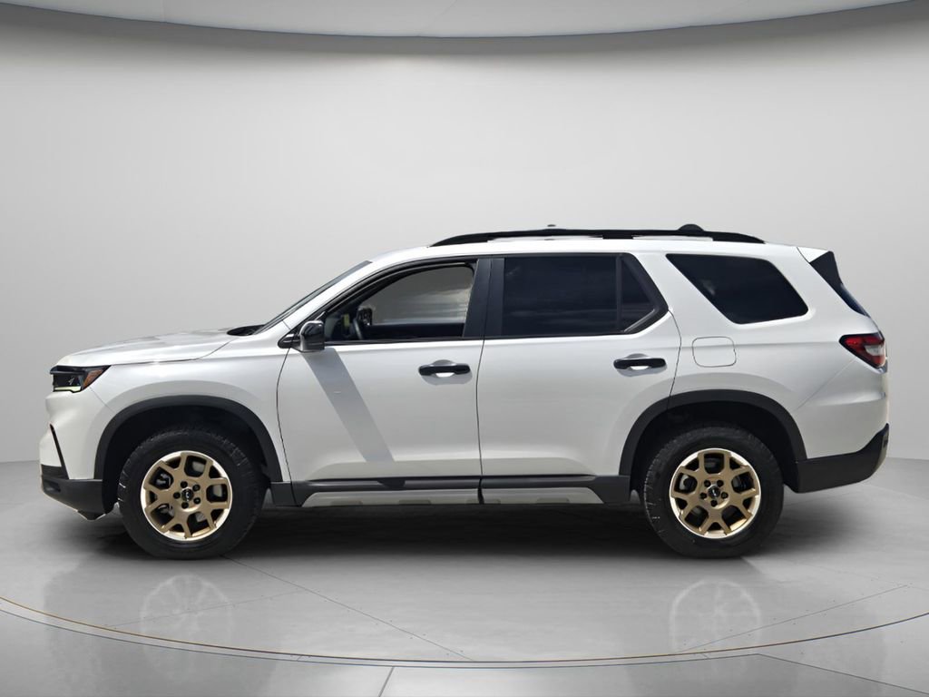 Certified 2024 Honda Pilot TrailSport image 4
