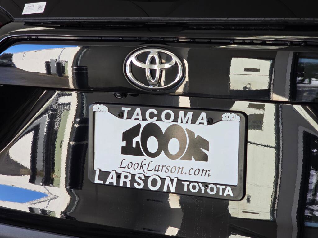 Used 2025 Toyota RAV4 LE image 14