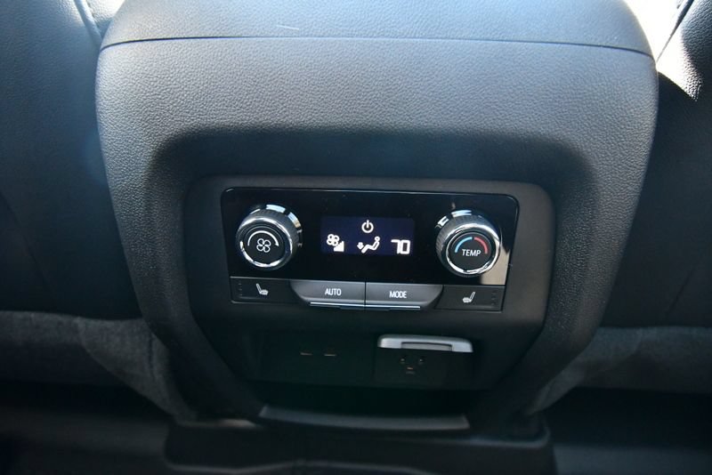 New 2026 Chevrolet Traverse RS AWD/4WD image 17
