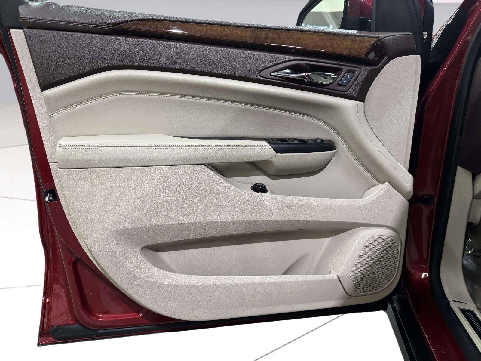 Used 2013 Cadillac SRX Performance FWD image 23
