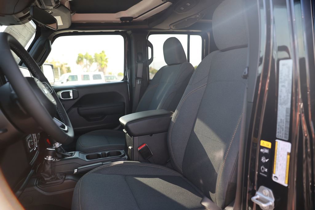 New 2026 Jeep Gladiator Sport image 14