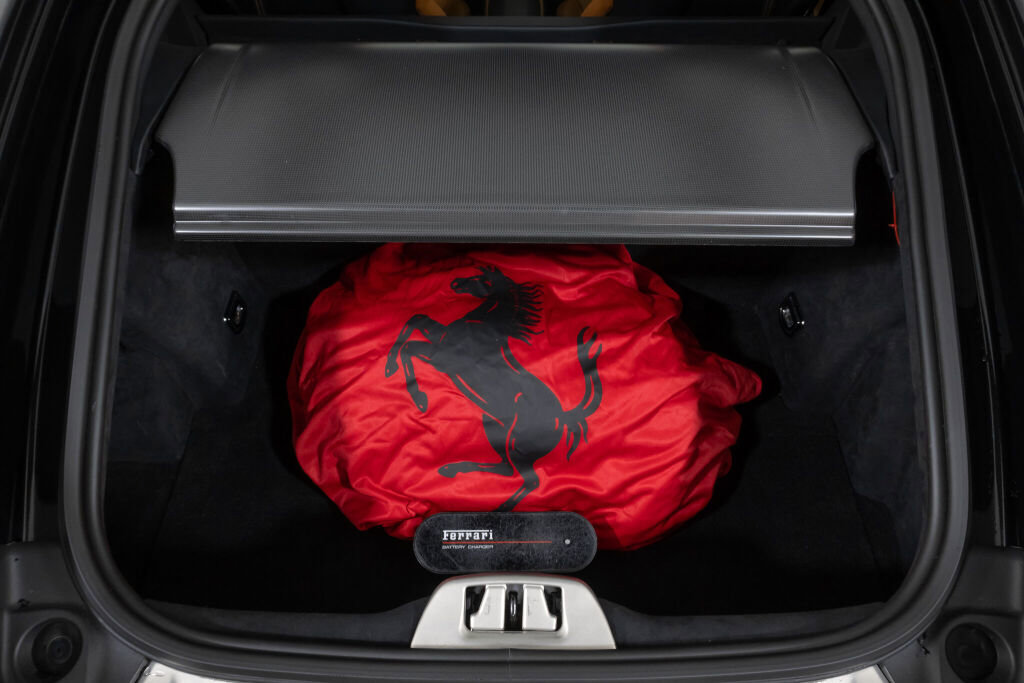 Used 2020 Ferrari 812 Superfast image 19