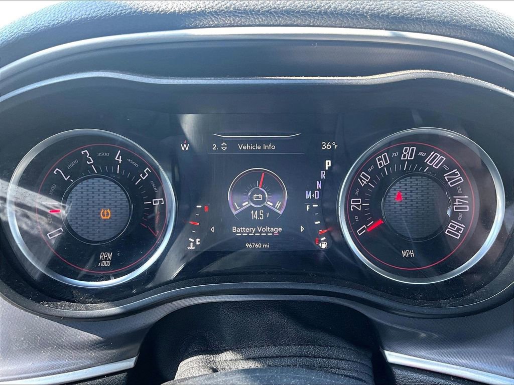 Used 2019 Dodge Challenger SXT image 15