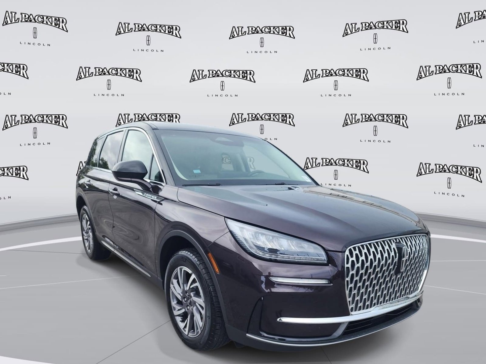 Used 2023 Lincoln Corsair FWD w/ Towing Package image 7