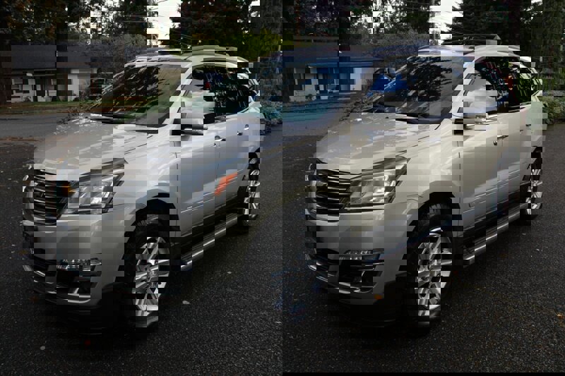 Used 2014 Chevrolet Traverse LT w/ LPO, 'HIT The Road' Package image 1
