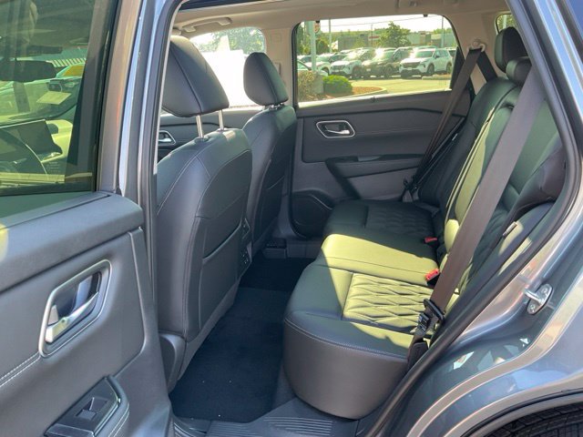 New 2026 Nissan Rogue Platinum w/ Platinum Premium Package AWD/4WD image 14