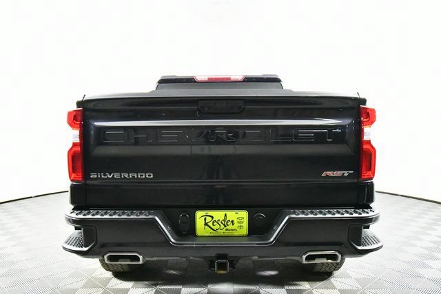 Used 2022 Chevrolet Silverado 1500 RST w/ Z71 Off-Road Package AWD/4WD image 12