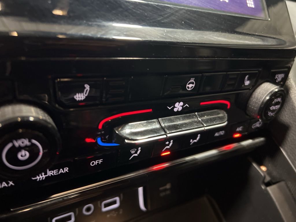 Used 2025 Jeep Grand Cherokee Altitude image 25