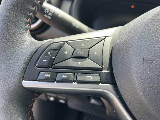 Used 2023 Nissan Kicks SR w/ SR Premium Package FWD image 30