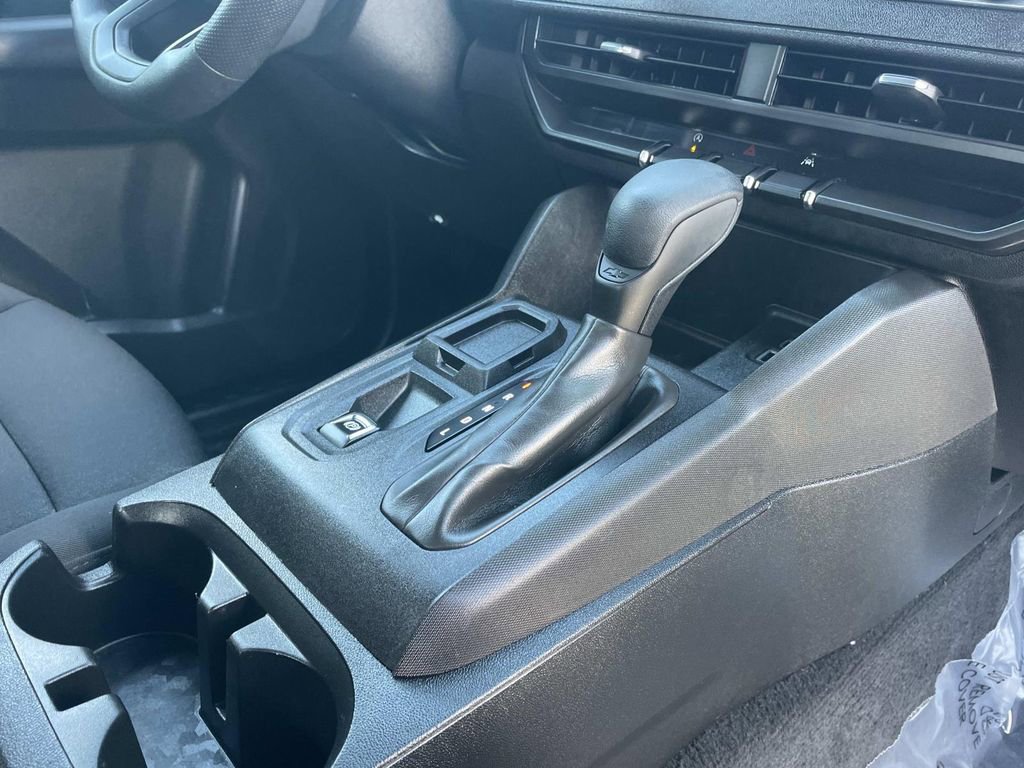 Used 2024 Chevrolet Colorado W/T image 30