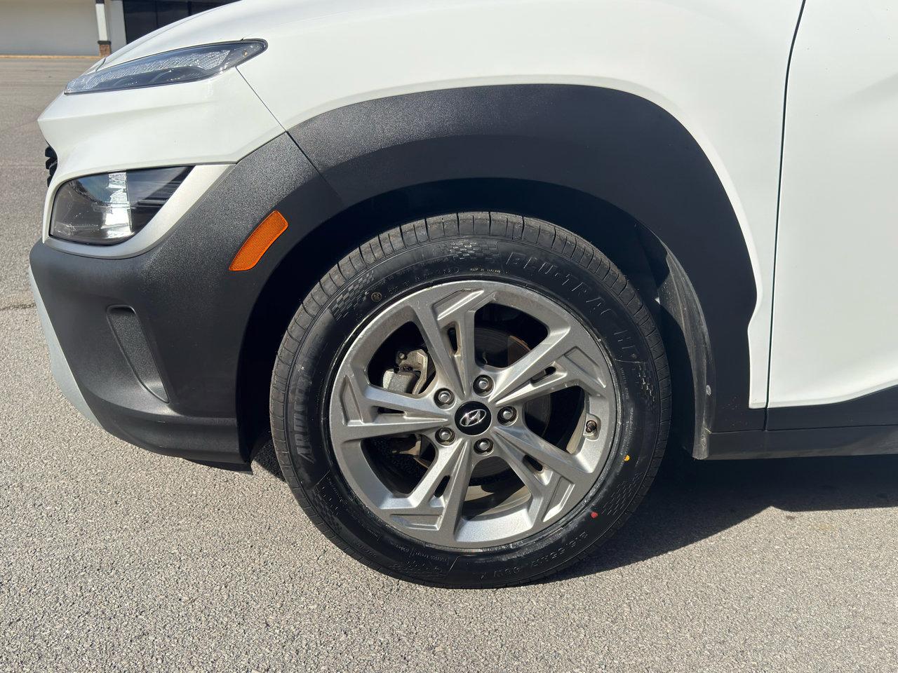 Used 2023 Hyundai Kona SEL image 8