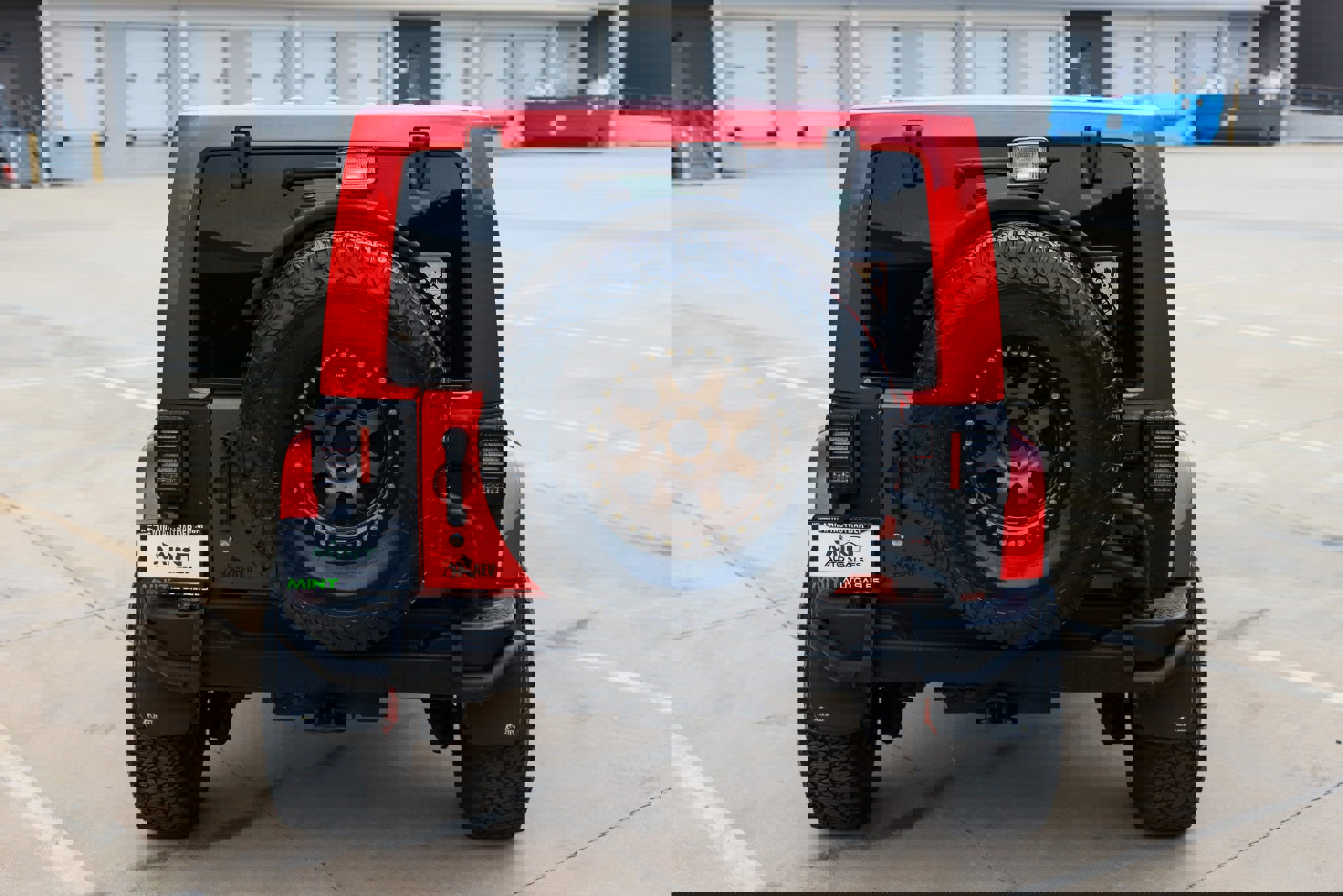 Used 2016 Jeep Wrangler Unlimited Rubicon w/ Connectivity Group image 14