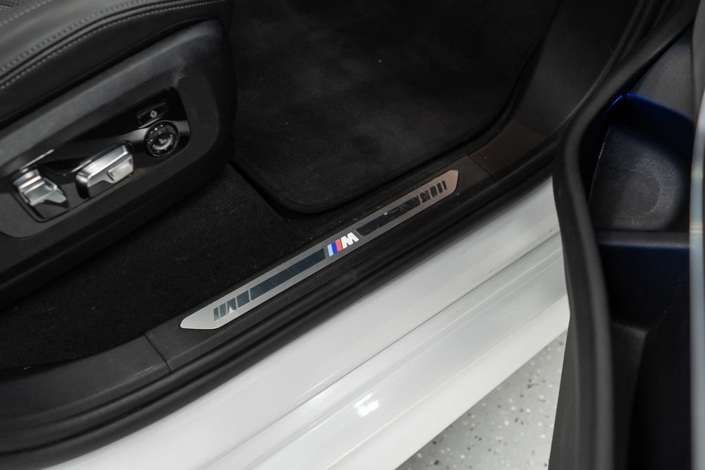 Used 2025 BMW X5 xDrive40i w/ M Sport Package w/ M Sport Package AWD/4WD image 12