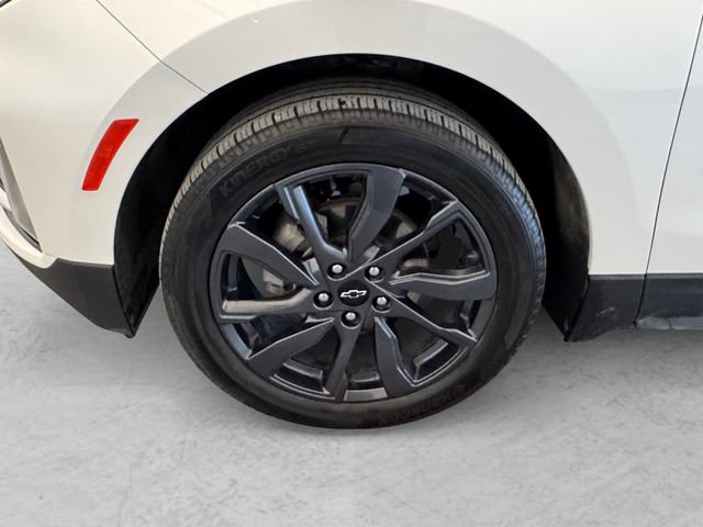 Used 2023 Chevrolet Equinox RS w/ RS Leather Package FWD image 23